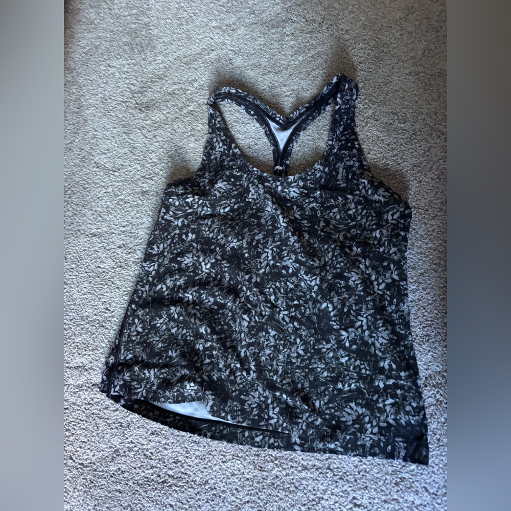 Lululemon tank